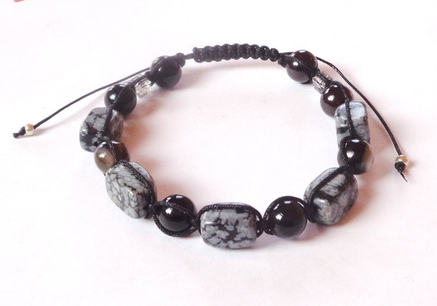 Bratara obsidian