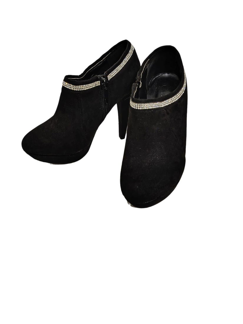 Ghetuțe mărimea 35