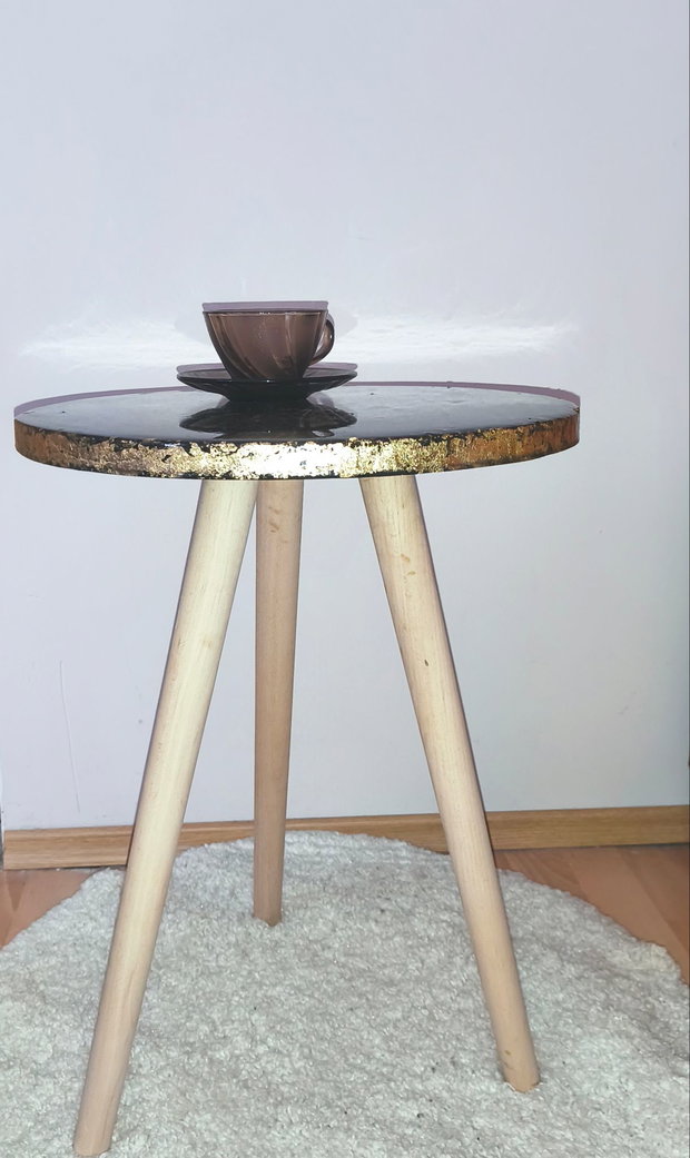 Masă din rășină GoldBlack(model unic)