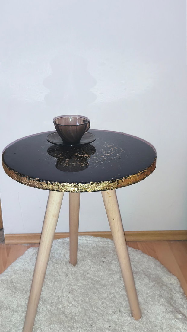 Masă din rășină GoldBlack(model unic)