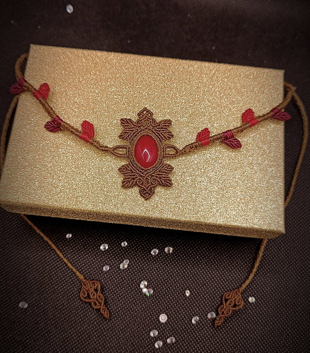 Colier Choker Frunze Micromacrame cu Jad Roșu