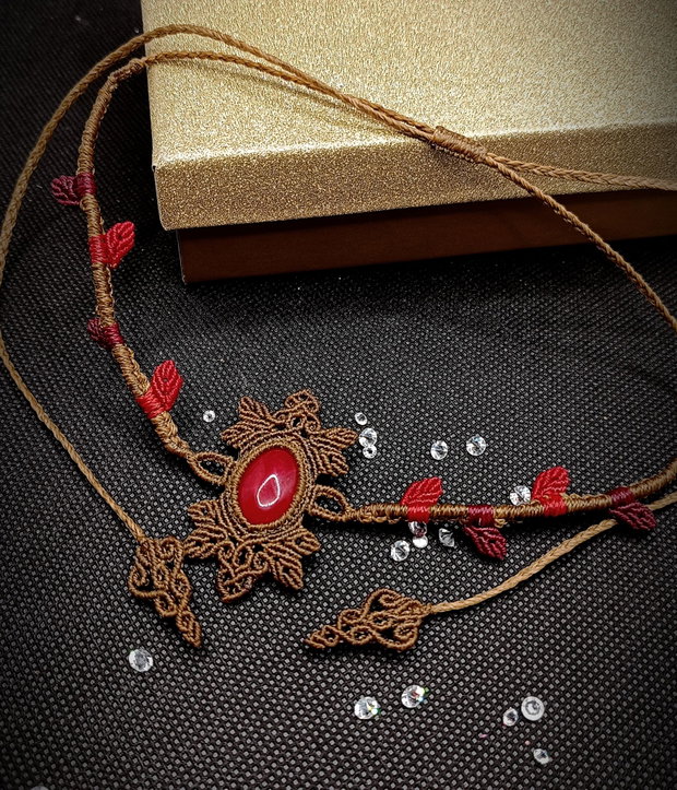 Colier Choker Frunze Micromacrame cu Jad Roșu