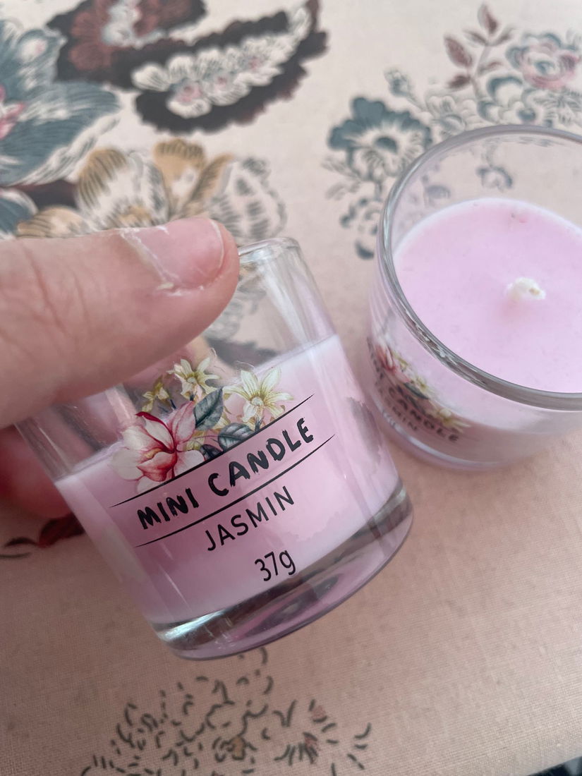 Mini lumânări parfumate cu parfum de primăvară , roz .