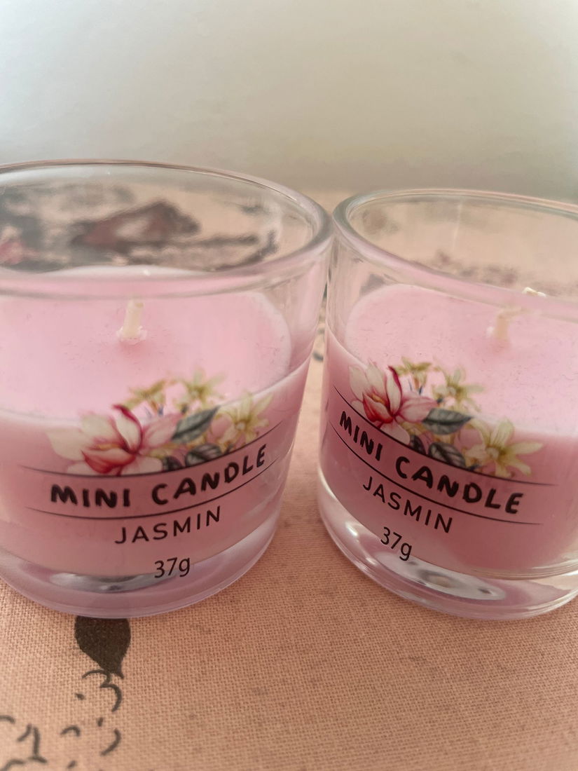 Mini lumânări parfumate cu parfum de primăvară , roz .