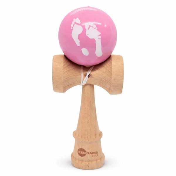 Kendama din Lemn Natural cu Bilă Roz Design Amprentă, Jucărie de &Icirc;ndem&acirc;nare, 18 cm