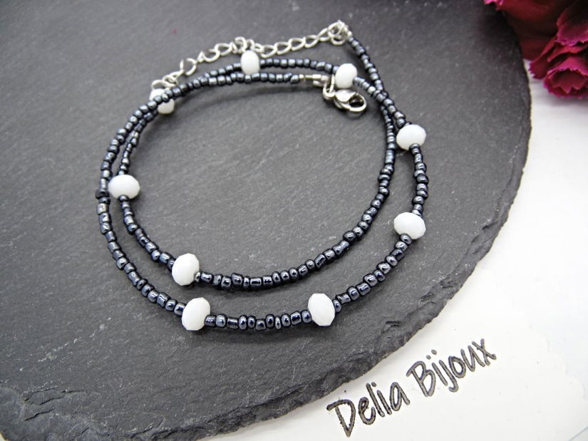 Colier unicat din mărgele de nisip gri și cristale albe fațetate (cod1365)