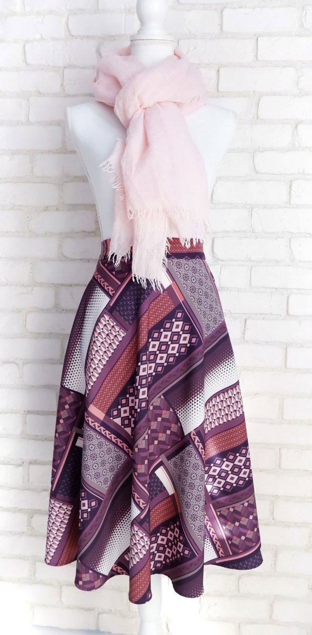 Bluza Volan Peplum Print Geometric Mov cu Bej