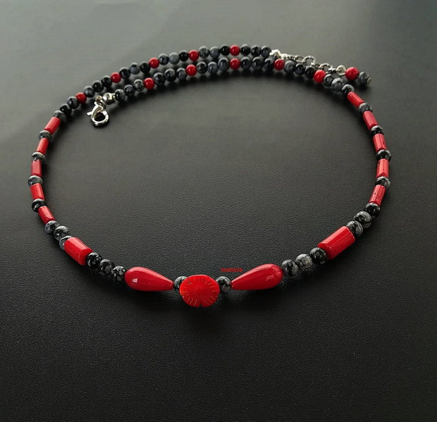 colier rosu si negru , obsidian fulg de nea si coral