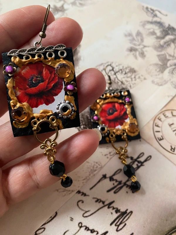 Cercei statement cu floare de mac・Cercei gothici・Cercei handmade cu flori・Cercei delicati