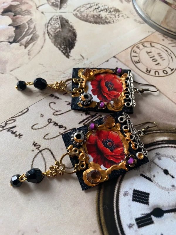 Cercei statement cu floare de mac・Cercei gothici・Cercei handmade cu flori・Cercei delicati