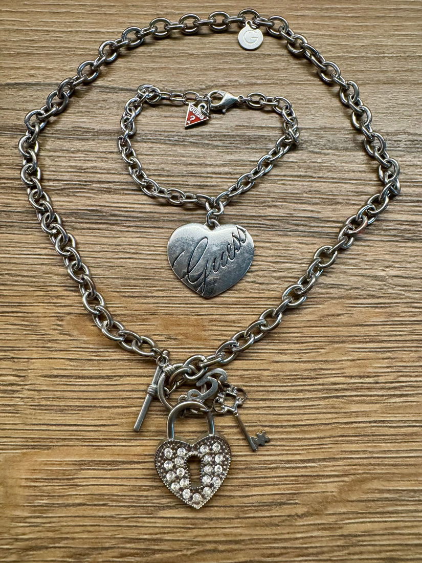 SET GUESS VINTAGE PANDANTIV SI BRATARA ORIGINAL MODEL DEOSEBIT