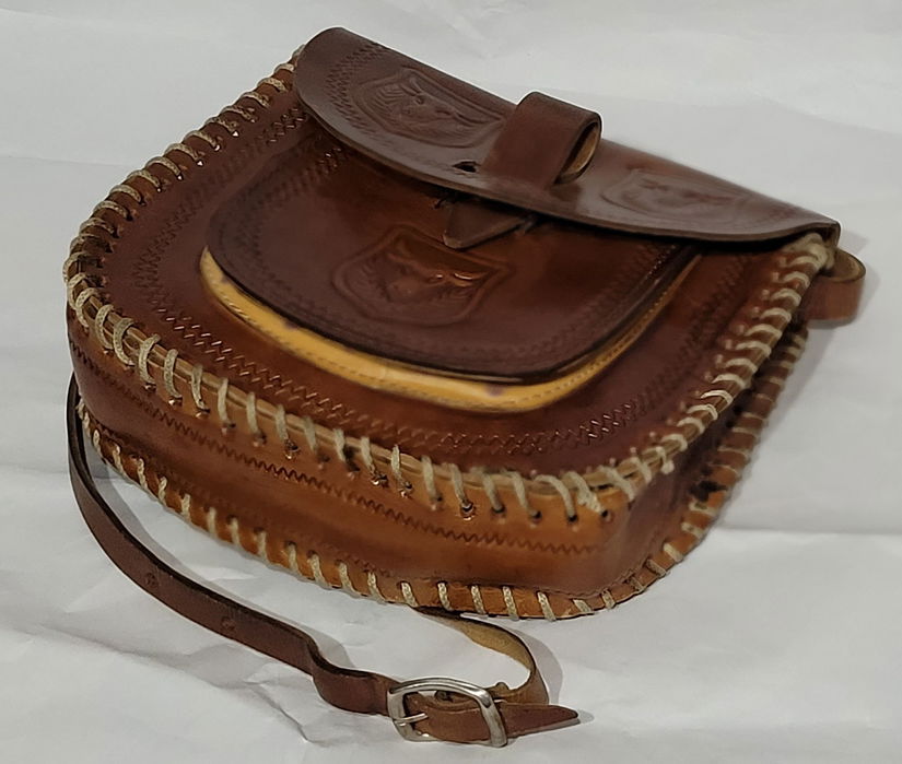 Geanta tolba din piele naturala