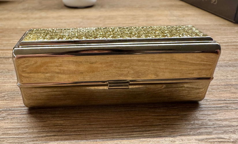 ETUI/BIJUTERIE RUJ ELEGANT CU OGLINDA IN INTERIOR