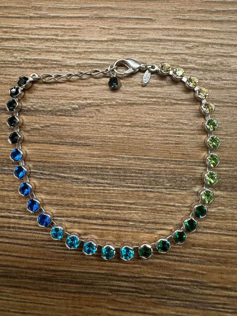 BRATARA MODEL TENIS  CU STRASURI,SEMNATA