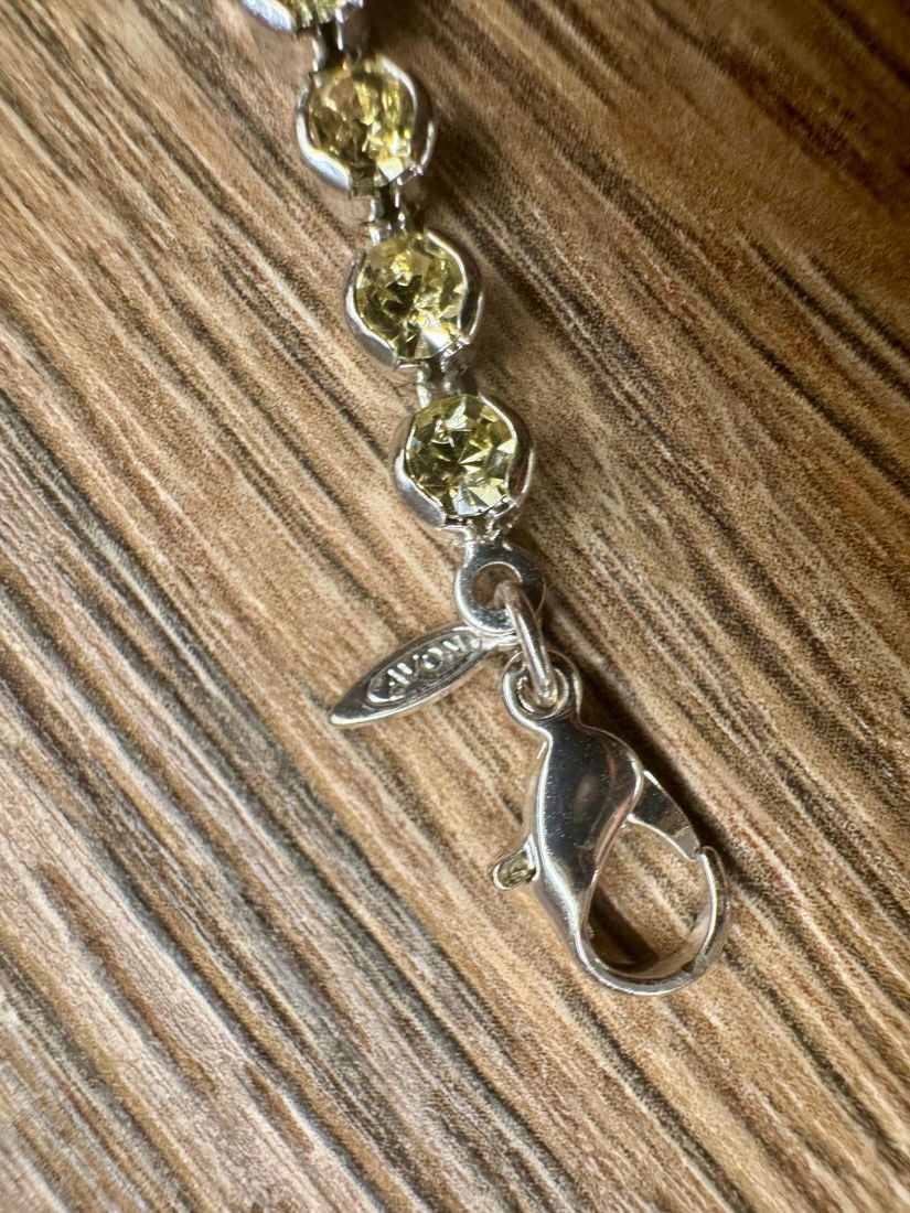 BRATARA MODEL TENIS  CU STRASURI,SEMNATA