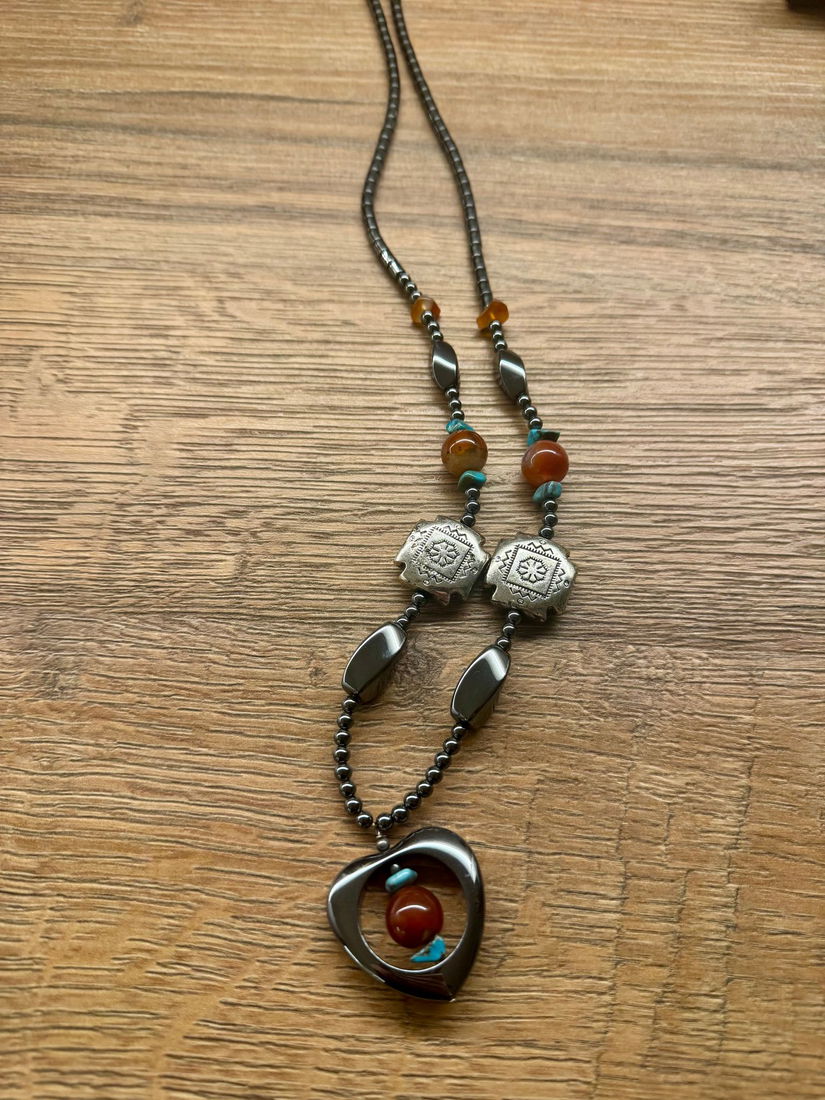 COLIER SUPERB HEMATIT ,CARNEOL ,TURCOISE , MODEL DEOSEBIT MADE IN ITALY