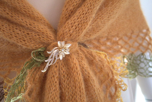 Șal elegant femei tricotat manual din mohair și fir cu efect Galben Ocru
