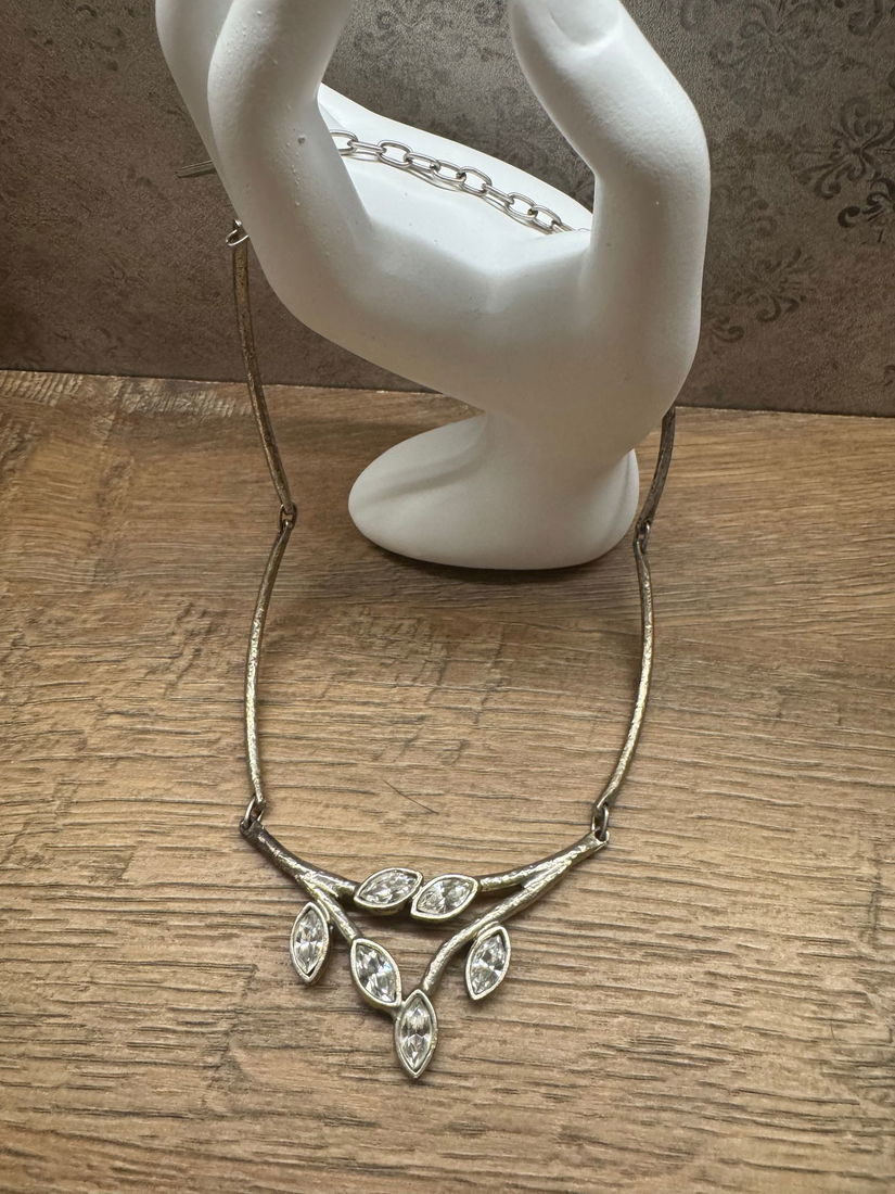 COLIER VINTAGE CIOCANIT MANUAL METAL ARGINTAT SI CRISTALE FIRMA AVANTAGE PARIS