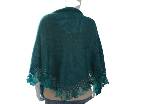 Șal triunghiular tricotat manual din mohair, lurex și fir cu efect Verde