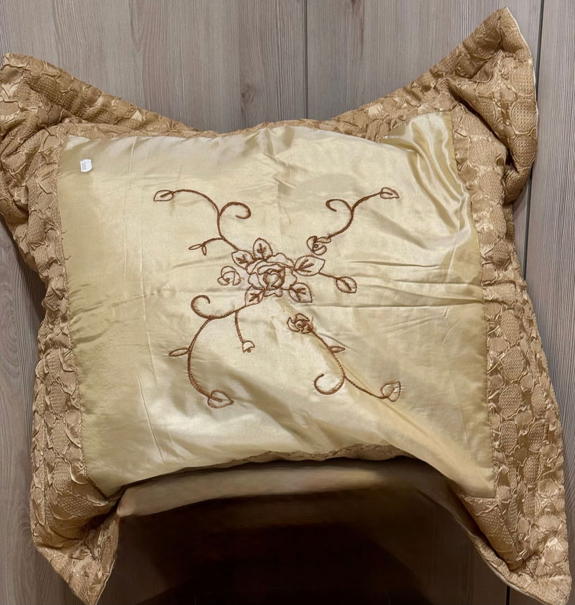 SET SUPERB FETE DE PERNA ,BRODERIE,SPANIA,NOI