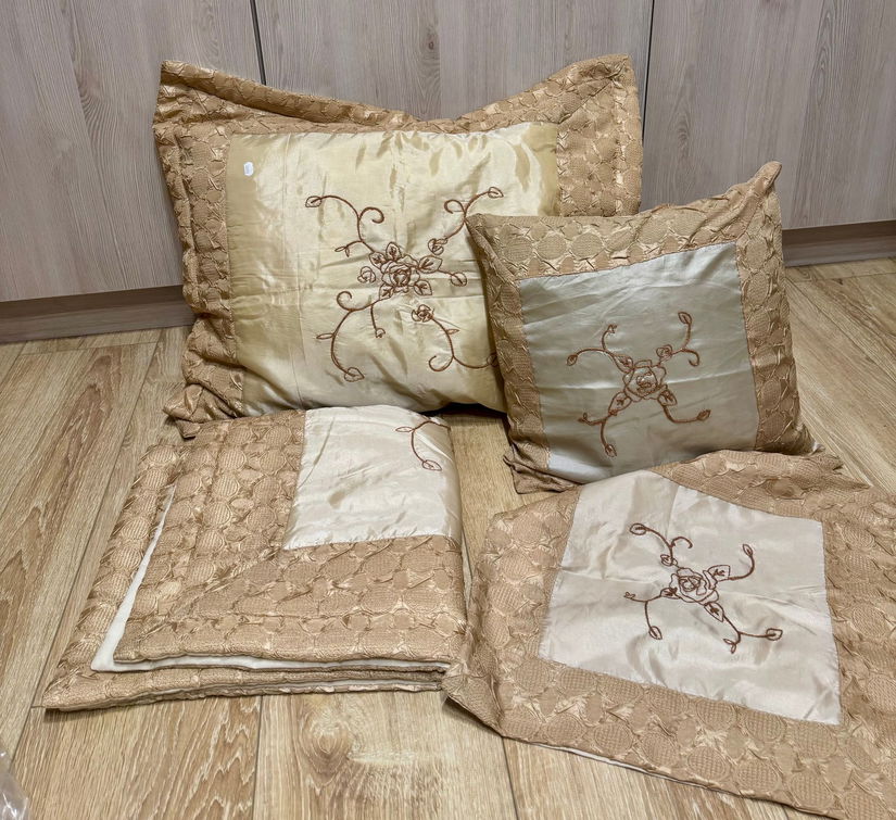 SET SUPERB FETE DE PERNA ,BRODERIE,SPANIA,NOI