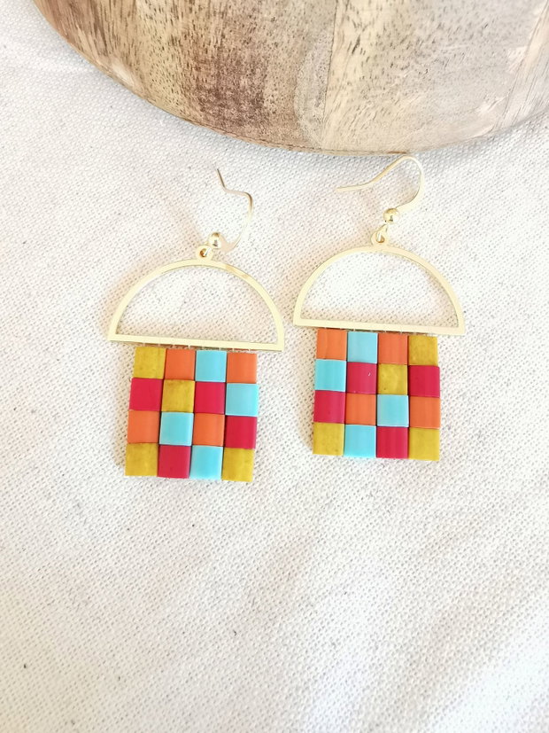 Cercei mozaic colorati handmade, cu margele Tila si tortite placate cu aur