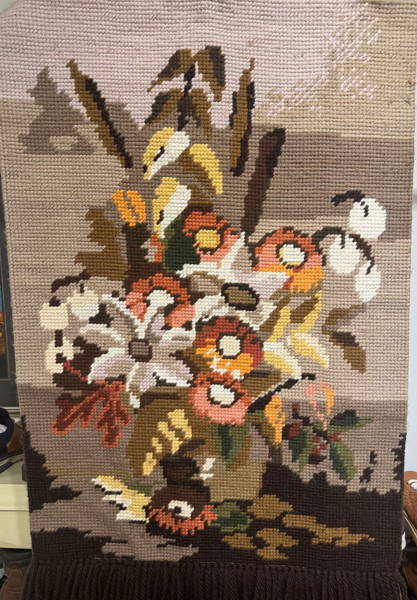 SUPERB PERETAR CUSUT MANUAL,SUPORT LEMN,VINTAGE ,GERMANIA