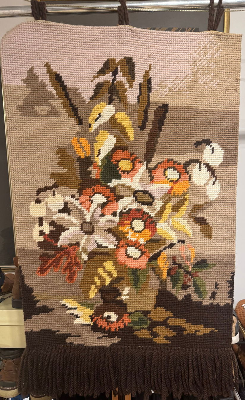 SUPERB PERETAR CUSUT MANUAL,SUPORT LEMN,VINTAGE ,GERMANIA