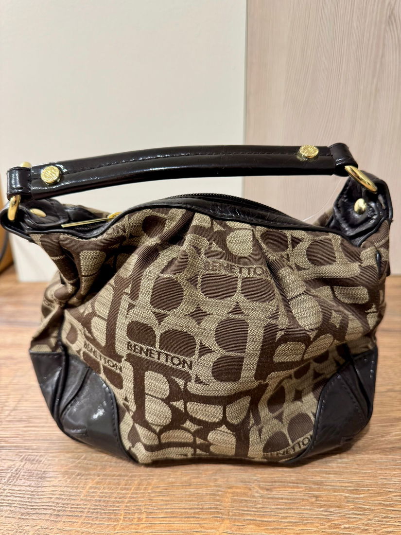 GEANTA BENETTON SPLENDIDA MATERIAL TEXTIL CU LOGO SI PIELE LACUITA