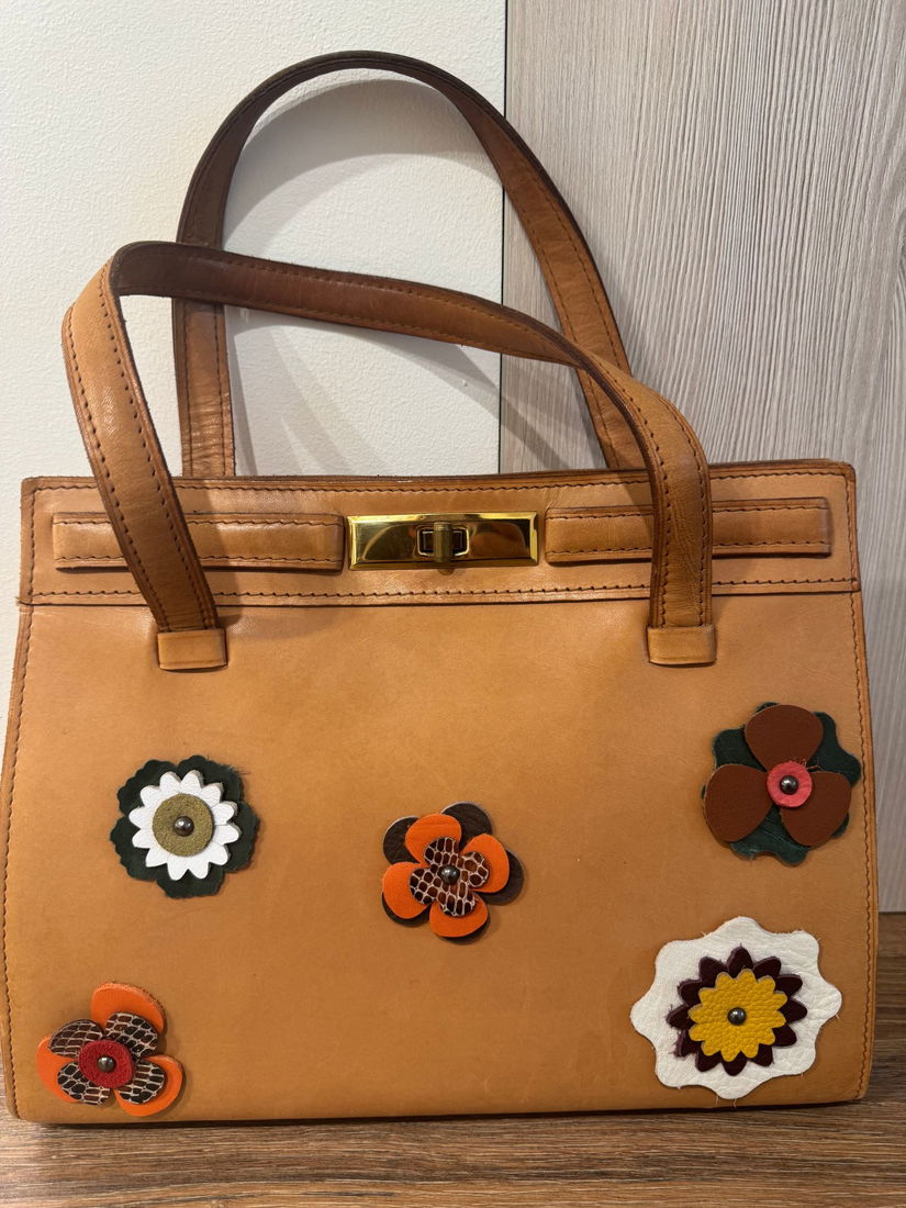 GEANTA SPLENDIDA CU APLICATII FLORALE ,VINTAGE, VERSATILA PIELE NATURALA