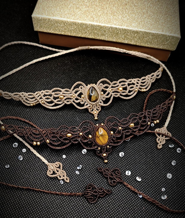 Colier choker micromacrame cu ochi de tigru