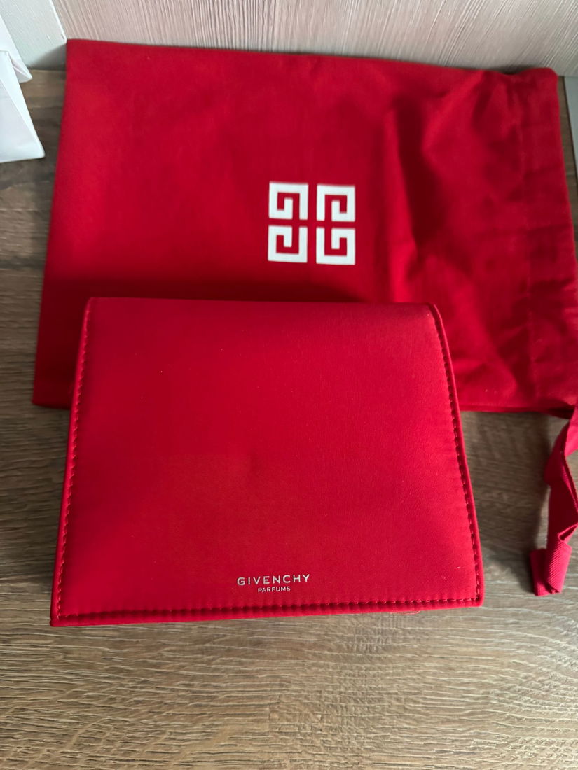 PORTFARD GIVENCHY NOU AMBALAJ ORIGINAL