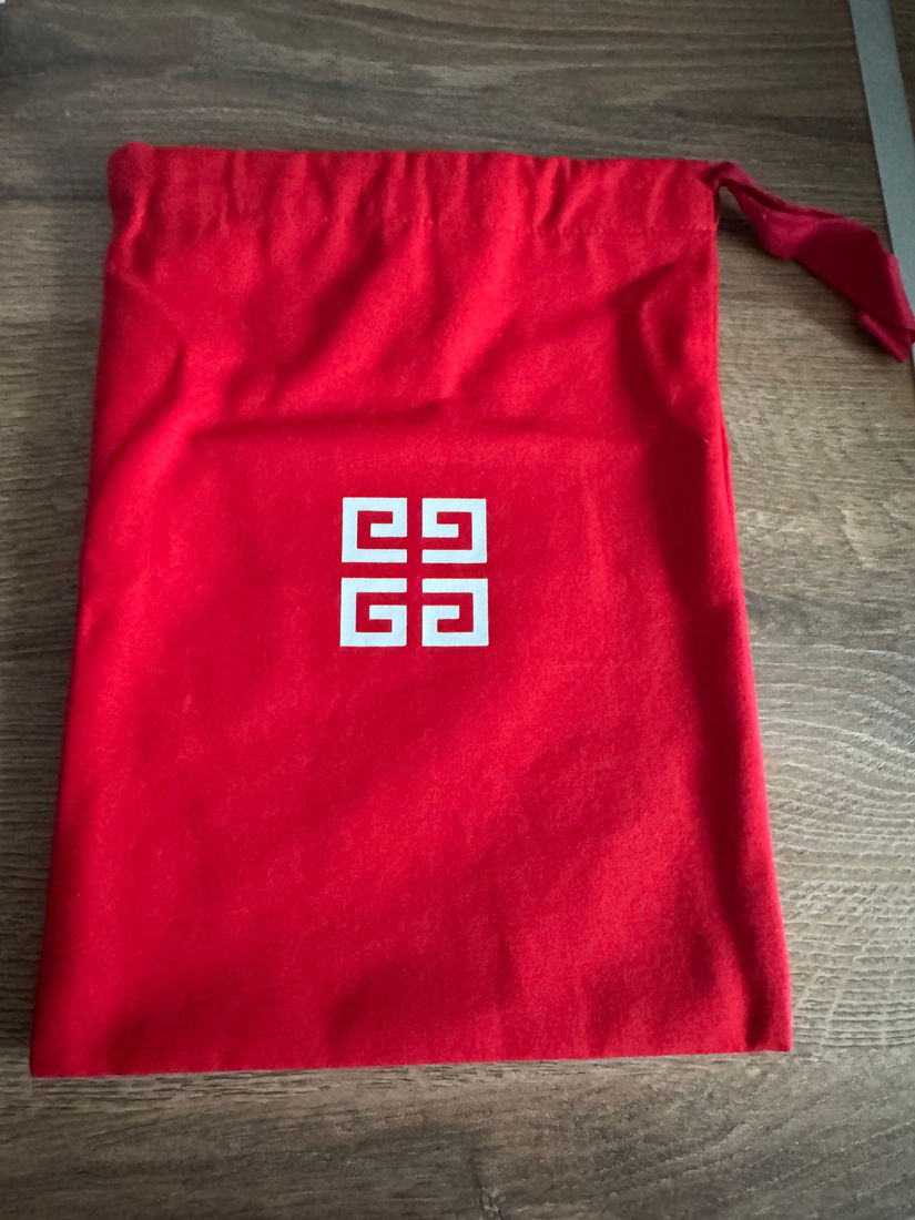 PORTFARD GIVENCHY NOU AMBALAJ ORIGINAL