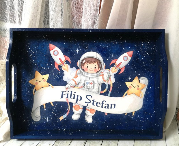 Tava pentru taierea motului - tema astronaut