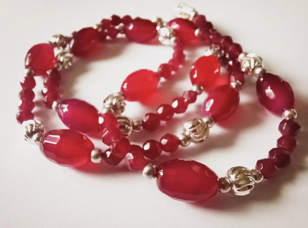 Minunatele Agate - Red