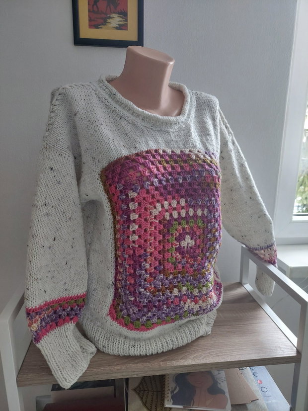 Bluza pulover tricotat și crosetat