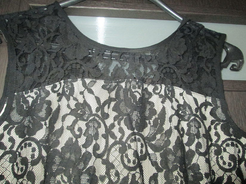 rochie dantelata eleganta Apricot S