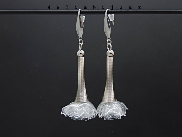 Cercei statement florali din plastic reciclat handmade, unicat (cod1371)