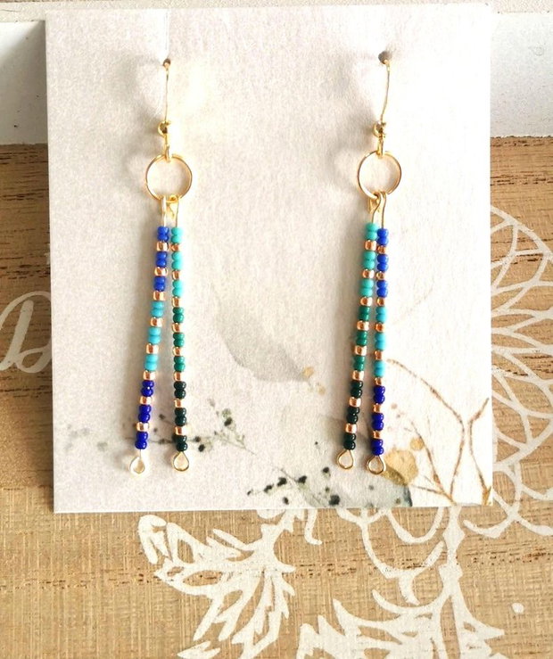 Cercei boho minimalisti cu margelute seed beads, cercei delicati handmade placati cu aur 14K