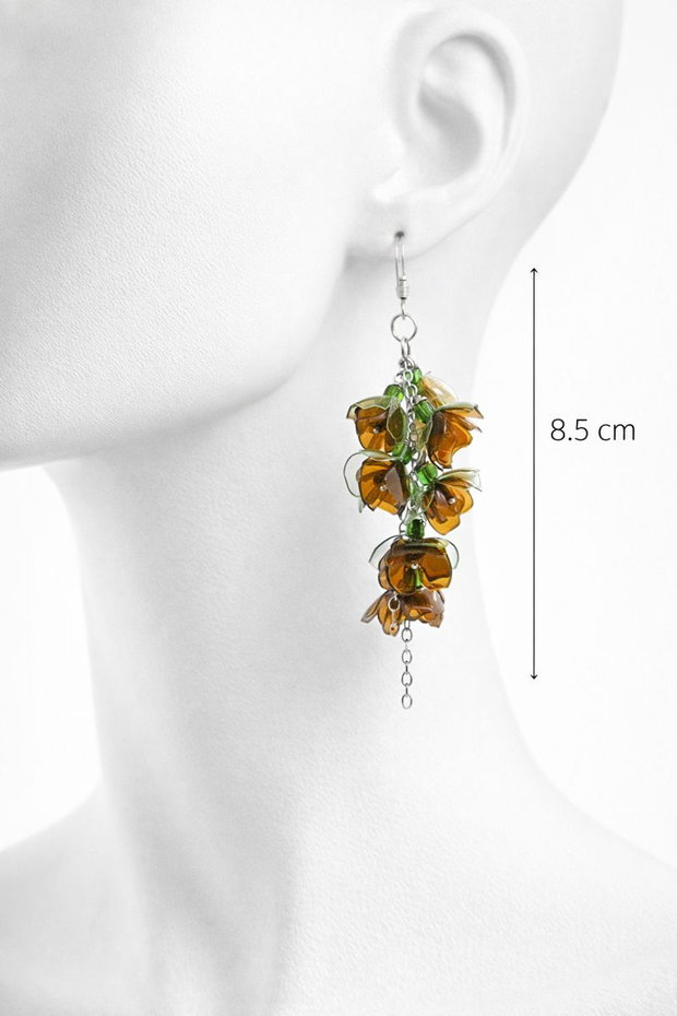 Cercei statement unicat flori maro handmade din plastic reciclat & inox (cod1316)