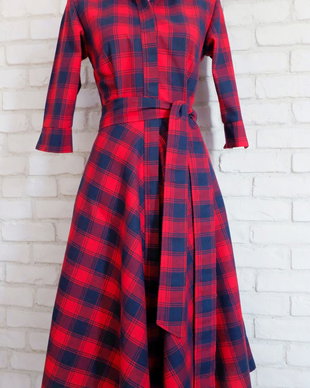 Rochie Camasa Stofa Carouri Rosu cu Bleumarin