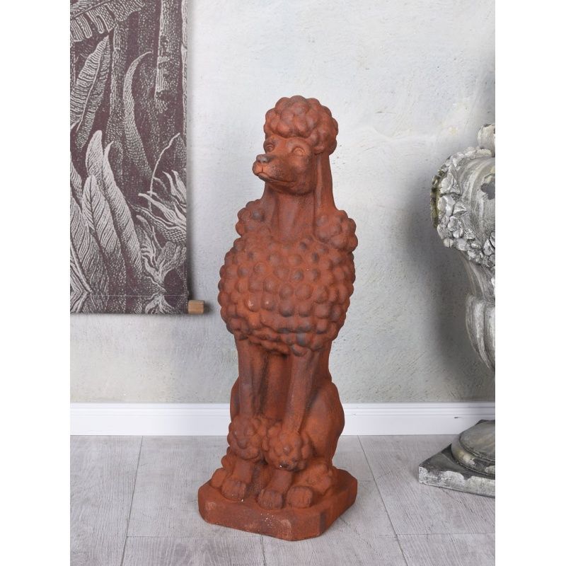 Statueta din rasini cu un pudel maro