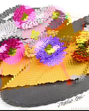 Broșe handmade cu flori tip crizantemă- Martisor (cod1372)