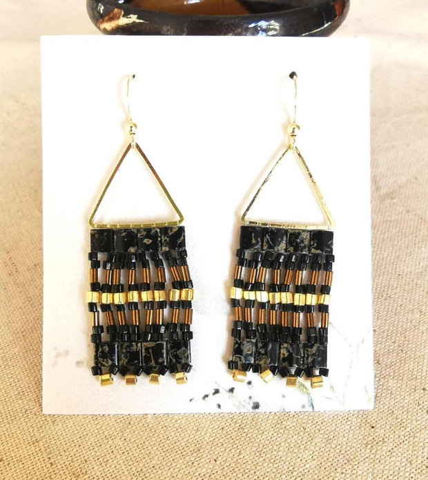Cercei boho statement cu margele Miyuki Tila, cercei negri cu auriu
