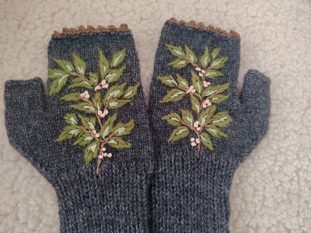 Mănuși handmade gri inchis
