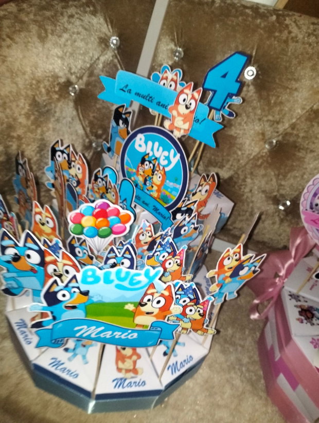 Cutie felie de tort Bluey