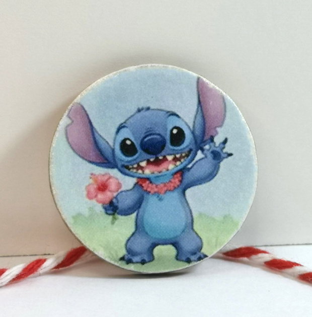 Martisoare cu personaje indragite Stitch