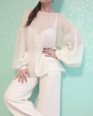 Bluză handmade din tricot fin cu paiete, mâneci bufante, elegantă și feminină