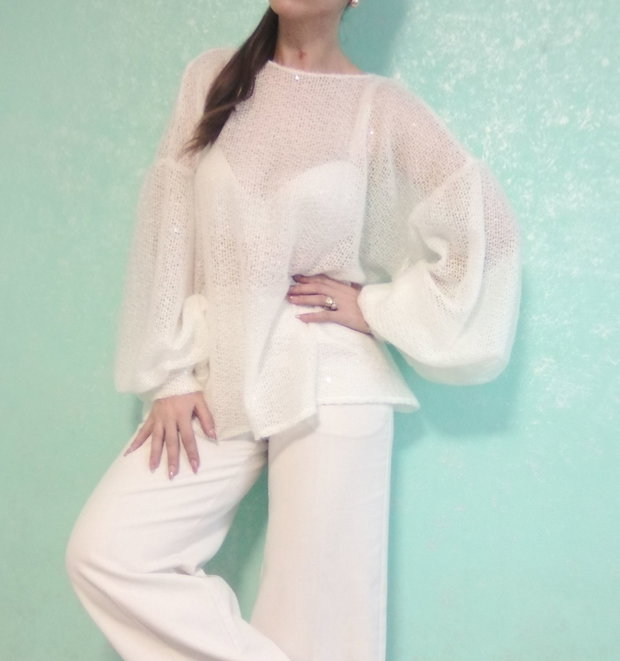 Bluză handmade din tricot fin cu paiete, mâneci bufante, elegantă și feminină