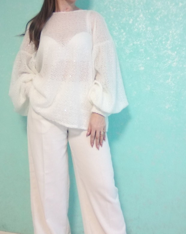 Bluză handmade din tricot fin cu paiete, mâneci bufante, elegantă și feminină